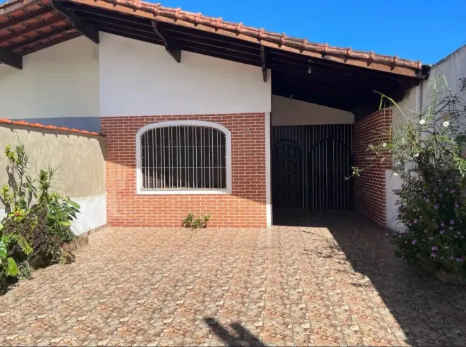 CasaTérrea para venda possui 67 metros quadrados com 2 quartos em Flórida - Praia Grande -