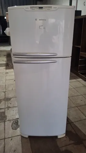 GELADEIRA ELECTROLUX DUPLEX FROST FREE CONSERVADA 