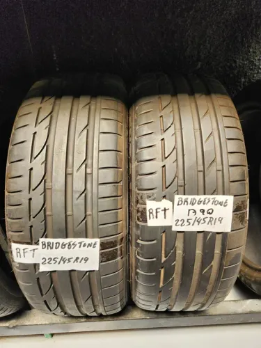 Par de pneus runflat 225 45 aro 19 Bridgestone