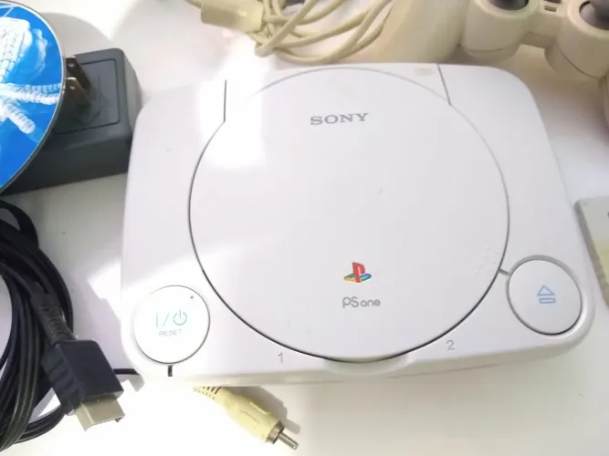 PlayStation 1 (ONE) Baby 100% funcionando!!