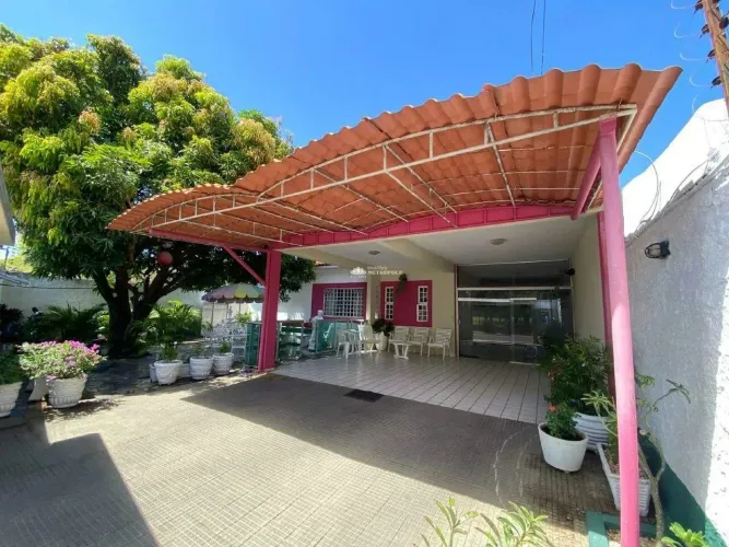 CASA À VENDA 4 QUARTOS (3 SUÍTES) NO BAIRRO SANTA ISABEL