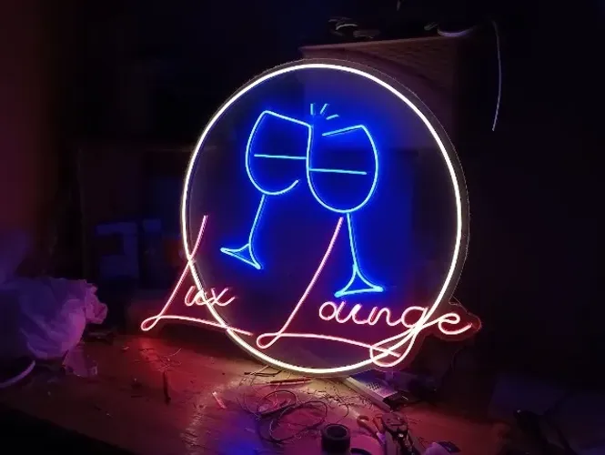 Painel em led neon personalizado para pub, bares, drinks e festas