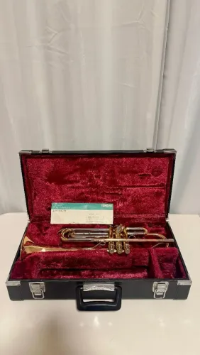 TROMPETE YAMAHA YTR634 PROFISSIONAL 