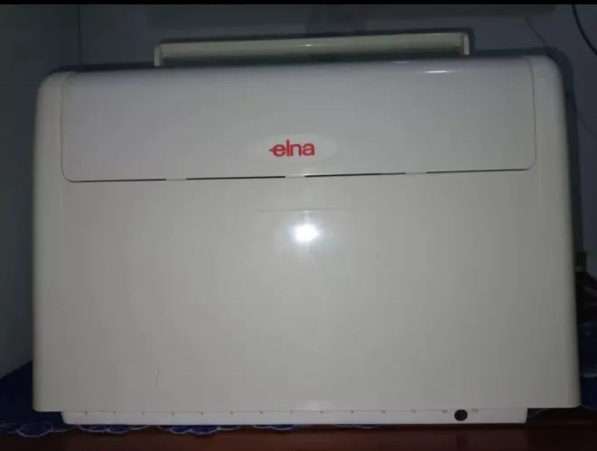 Bordadeira computadorizada Elna
