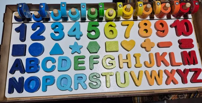 Brinquedo Educativo de Letras e Números