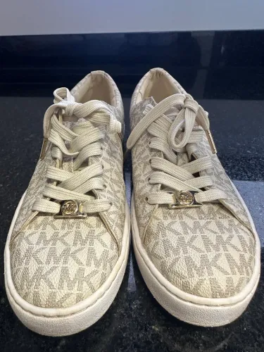 Tênis Michael Kors n.37