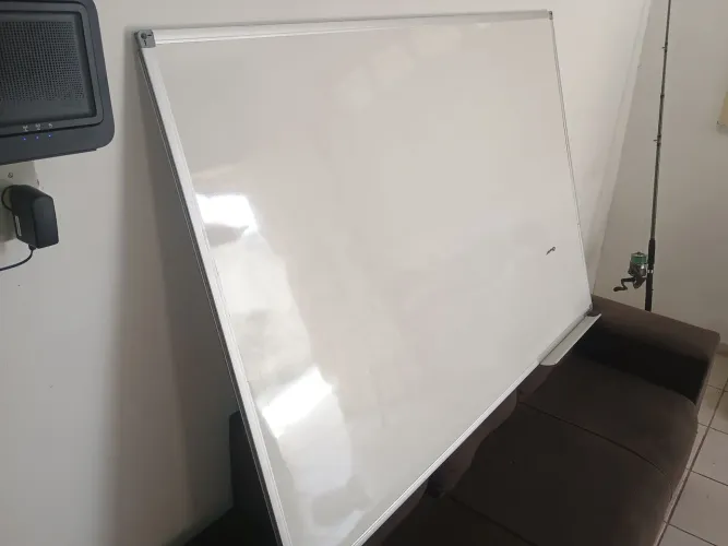Quadro com Moldura de alumínio. 1m Altura/1,5 Largura.