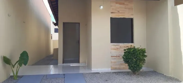 Casa financiada pronta em Dourado, Lado sombra, Rua asfaltada, 53M em terreno de 141M