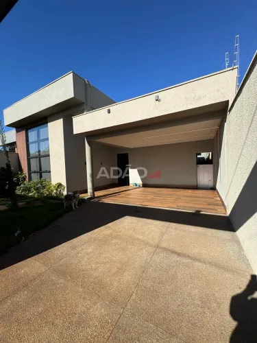 Casa térrea mobiliada à venda no Setor Três Marias, Goiânia, com 188,69 m² construídos, 3
