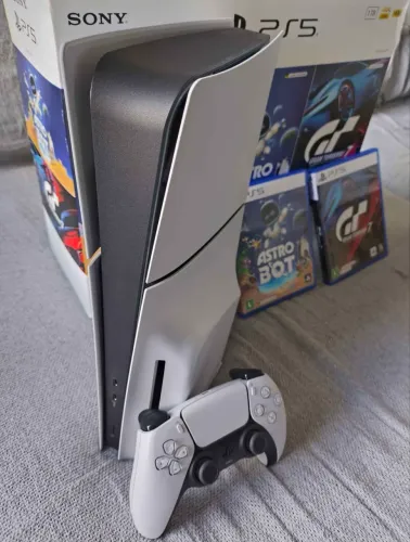 Ps5 slim mídia física + 2 jogos 1 mês de uso