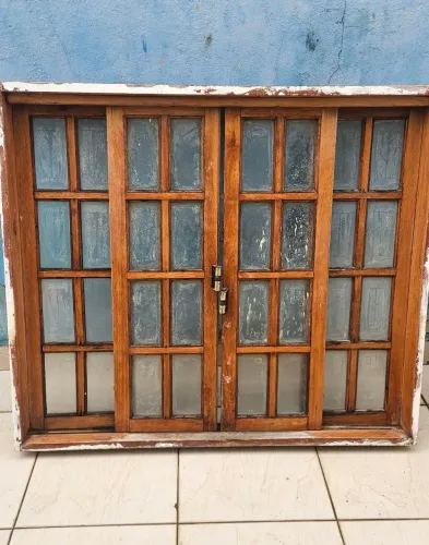 Janela de madeira 1.40 Metros