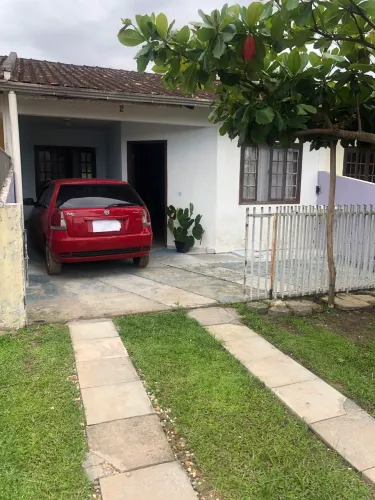 Vendo casa geminada na praia