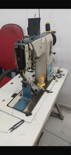 Máquina de costura ,industrial de coluna transporte duplo