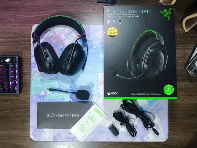 Headset Razer Blackshark V3 Pro ANC 2.4Ghz Hyperspeed + Bluetooth Xbox Edition