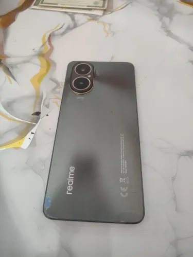 Vendo esse celular realme c67