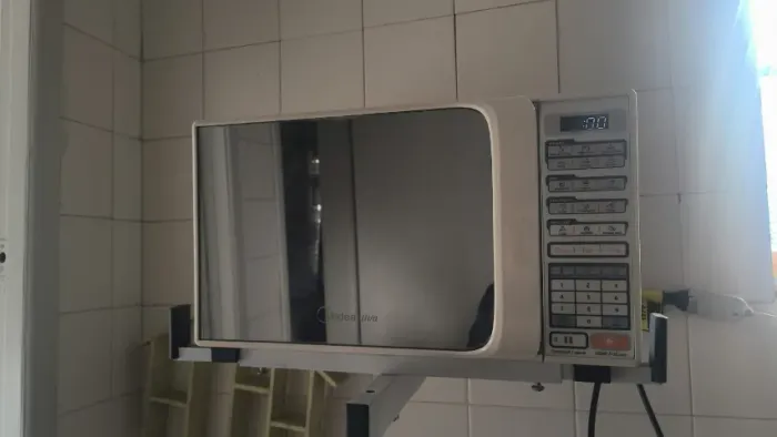 vendo micro ondas p retirar peças