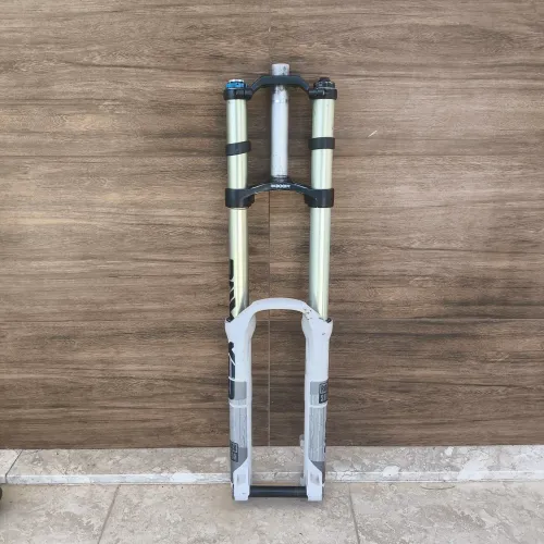 Suspensão Rock Shox BoXXer World Cup Keronite 