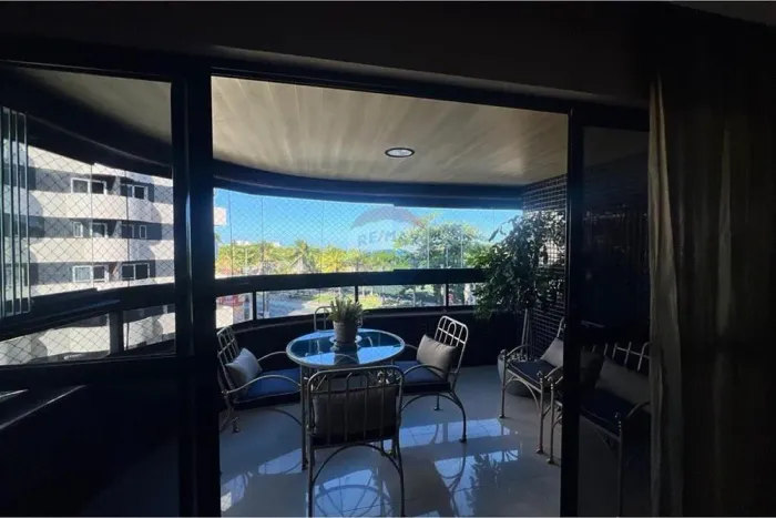 Apartamento Beira-Mar à Venda Pajuçara, Maceió