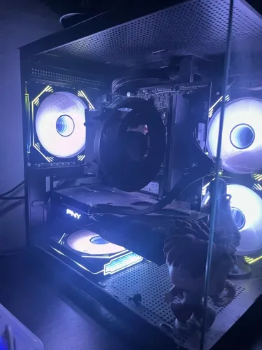 RYZEN 7 7800G 32GB RTX3060 PNY