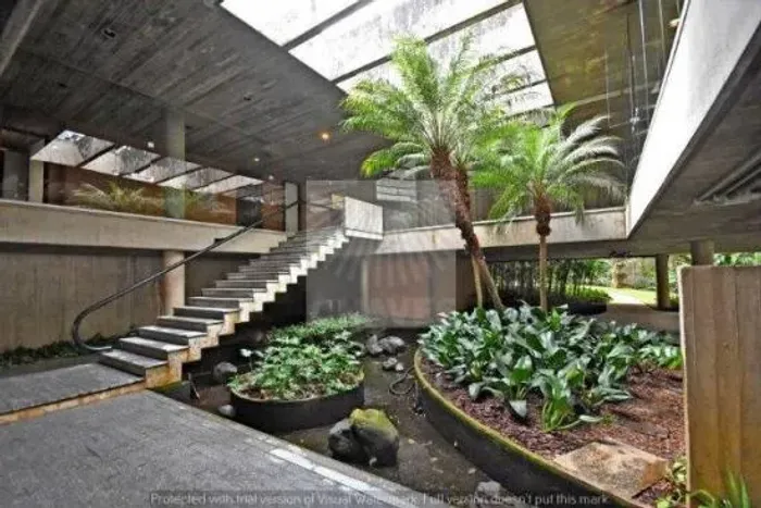 Mansão - Cidade Jardim - 976 m² úteis - 3.100 m² de terreno - 3 Suítes - 6 Vagas