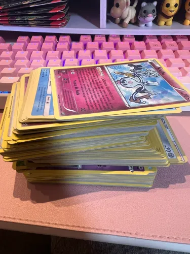 Lote de cartas Pokémon borda amarela 