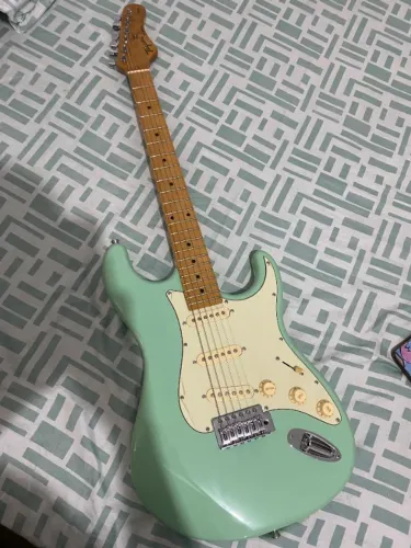 Guitarra strato Tagima TG 530