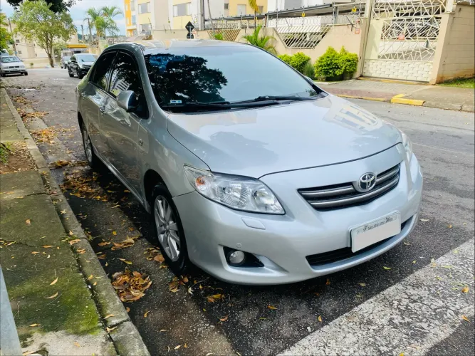 Toyota Corolla Altis 2.0 Flex 16V Aut. 2011