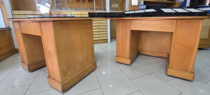 Mesa para atendimento loja