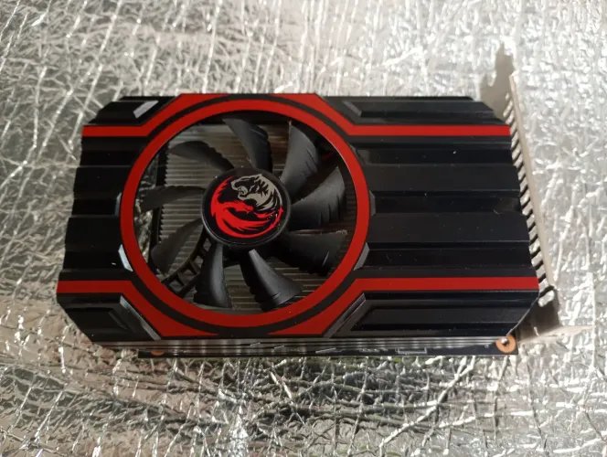 Placa De Vídeo Pcyes Nvidia Geforce Gt 740 4gb Gddr5 128bits