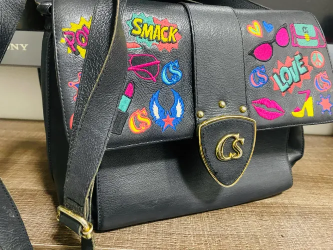 Bolsa linda Carmen Steffens , super descolada .