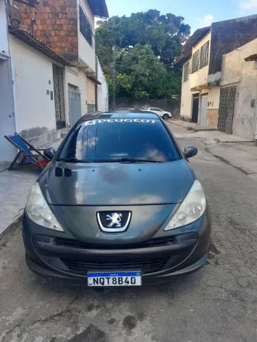 Peugeot 207 Sedan Passion XR 1.4 Flex 8V 4P 2010
