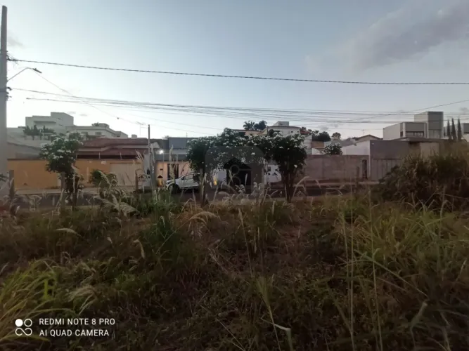 Terreno a venda no bairro Cidade Jardim.