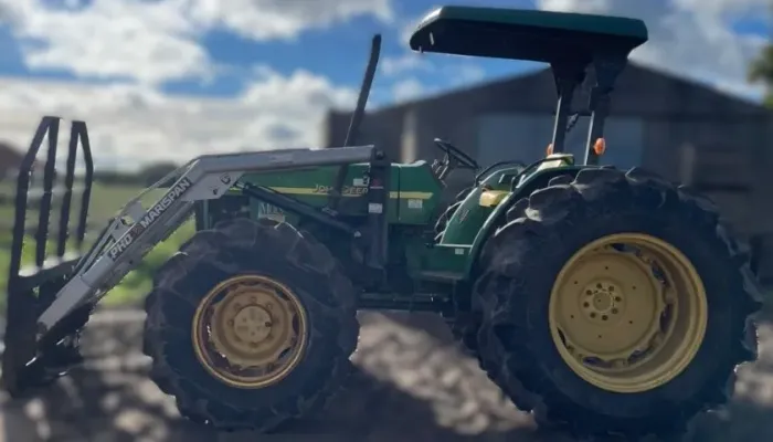 Trator John Deere 5603