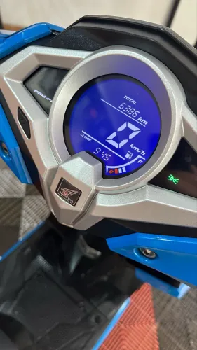 Moto com km baixíssimo elite 125