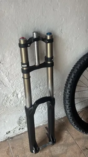 SUSPENSÃO FOX 40 RC 2 KASHIMA DOUBLE CROWN, VALOR NEGOCIAVEL E PRA TROCAR!!!!!!!!
