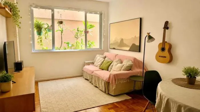 Apartamento Quarto e sala e escritório mobiliado em Ipanema - Possibilidade de alugar vaga