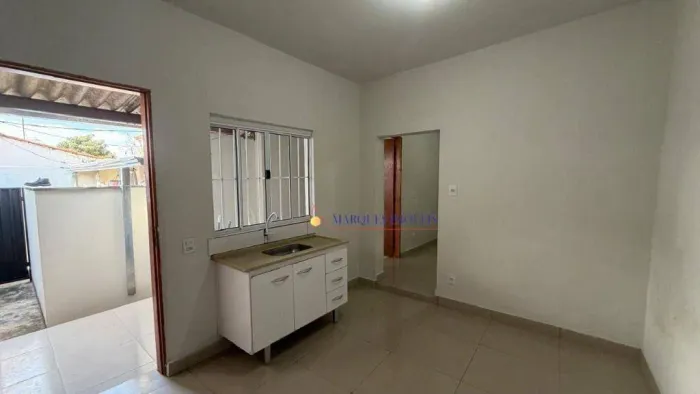 Casa com 1 dormitório para alugar, 60 m² por R$ 1.650,00/mês - Santo Antônio - Louveira/SP