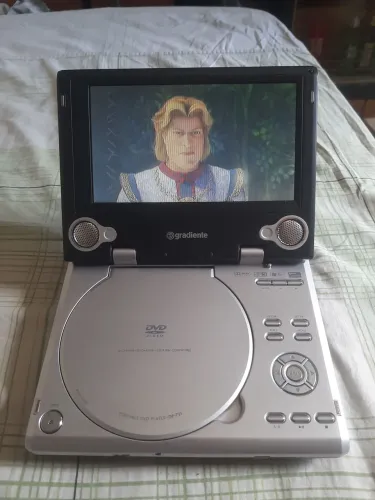 Dvd portátil Gradiente 