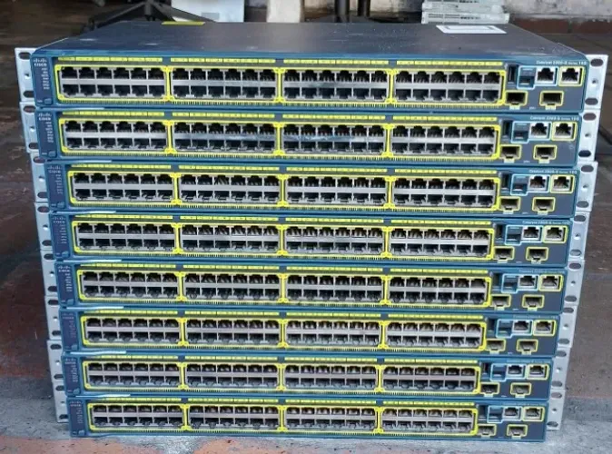 Switch Cisco Catalyst 2960 Ws-c2960s-48td-l 48x 1G 2x10g Stf+