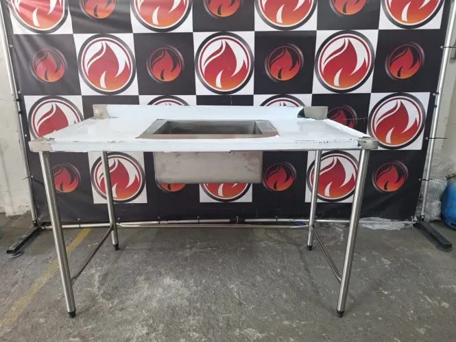 Pia industrial 1 cuba central nova toda no aço inox temos a pronta entrega <br>