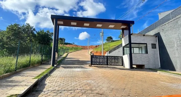 LOTE EM JUIZ DE FORA OPORTUNIDADE PARA INVESTIMENTO - LOTE DE 360m²
