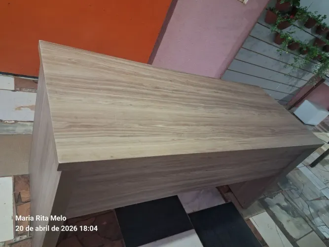 Mesa para escritório ou para cozinha