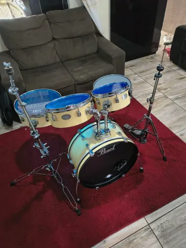 Bateria acústica reduzida Pearl traveller