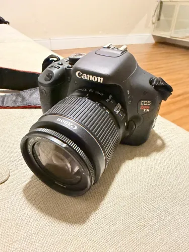 Câmera Cânon Rebel 3Ti com 3 Lentes caixa e Bolsa