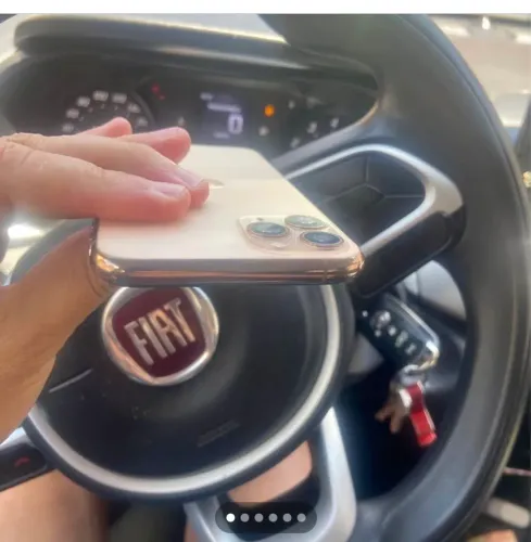 Vendo iPhone 11 Pro semi novo de 64 gigas bem conservado