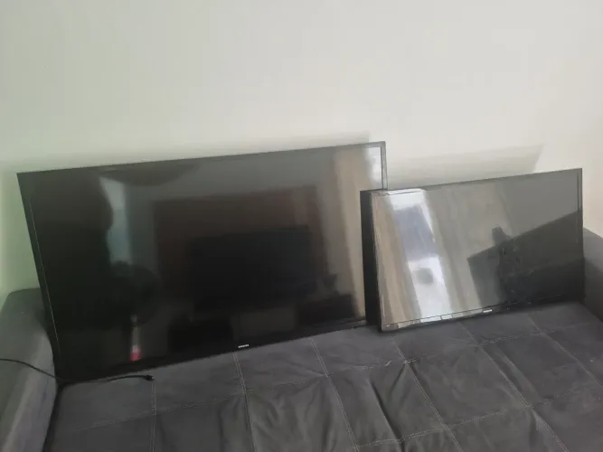 Vendo 2 tvs Samsung com defeito