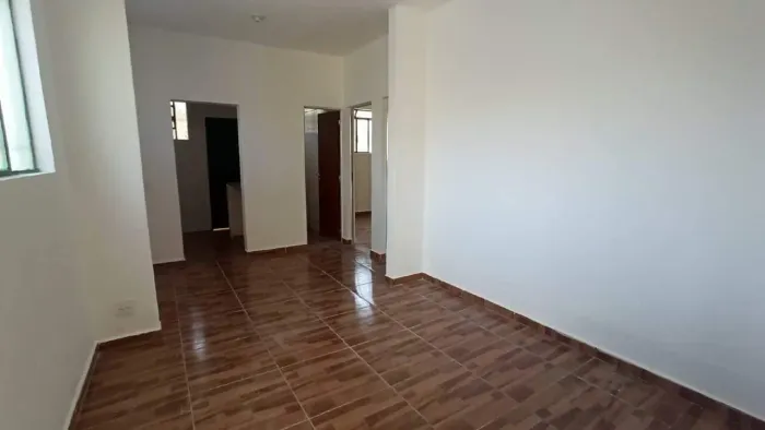 Casa para aluguel - Tirol, 2 quartos - Belo Horizonte
