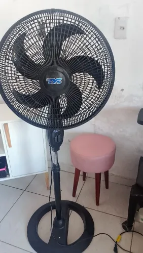 Vende- se ventilador de coluna de 40 CM , cm garantia de três mês