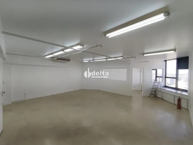 Sala disponível para venda e locação no bairro Centro em Uberlândia-MG