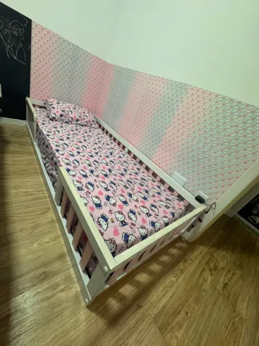 Cama montessoriana